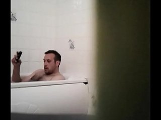 Straight mate spy cam in bath on drugs lol